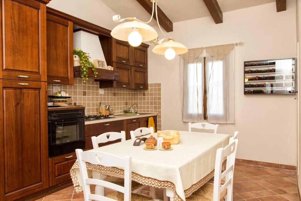 Poggio Ai Legni Villa Certaldo Bagian luar foto