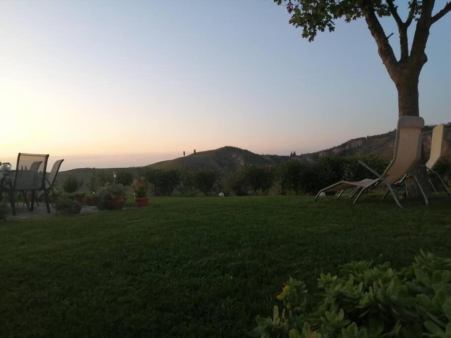 Poggio Ai Legni Villa Certaldo Bagian luar foto